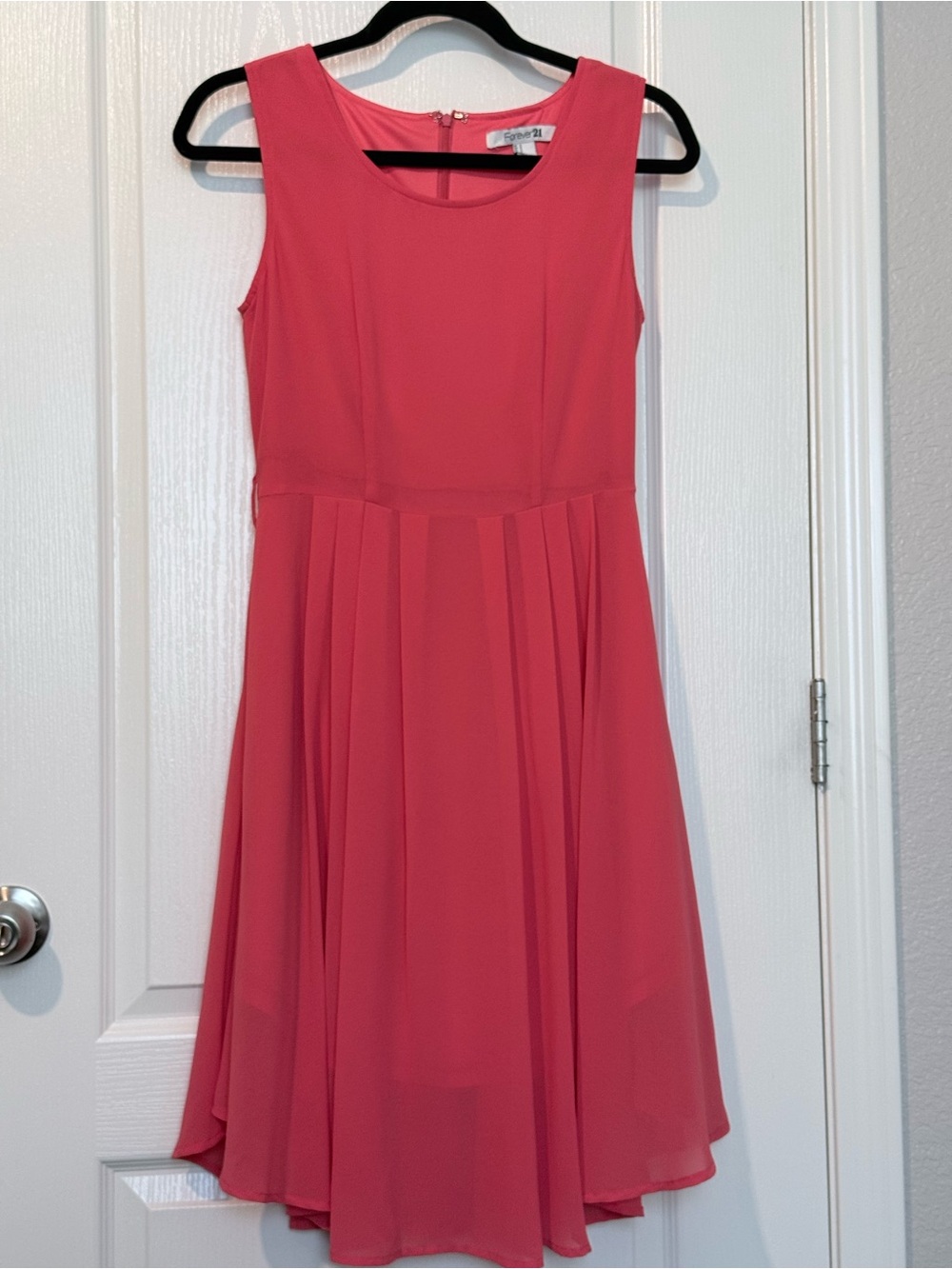Forever 21 Momens Small Coral Pink Pleated Fit & Flare Dress
